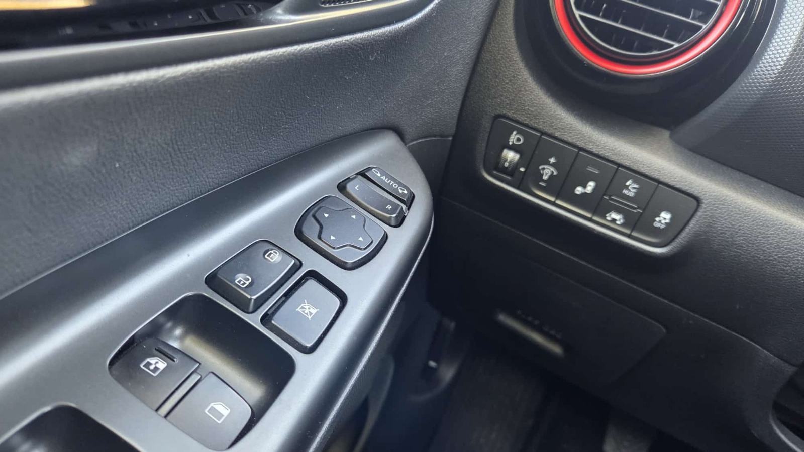 Hyundai Kona 1,6 CRDi Premium, fotografija 17