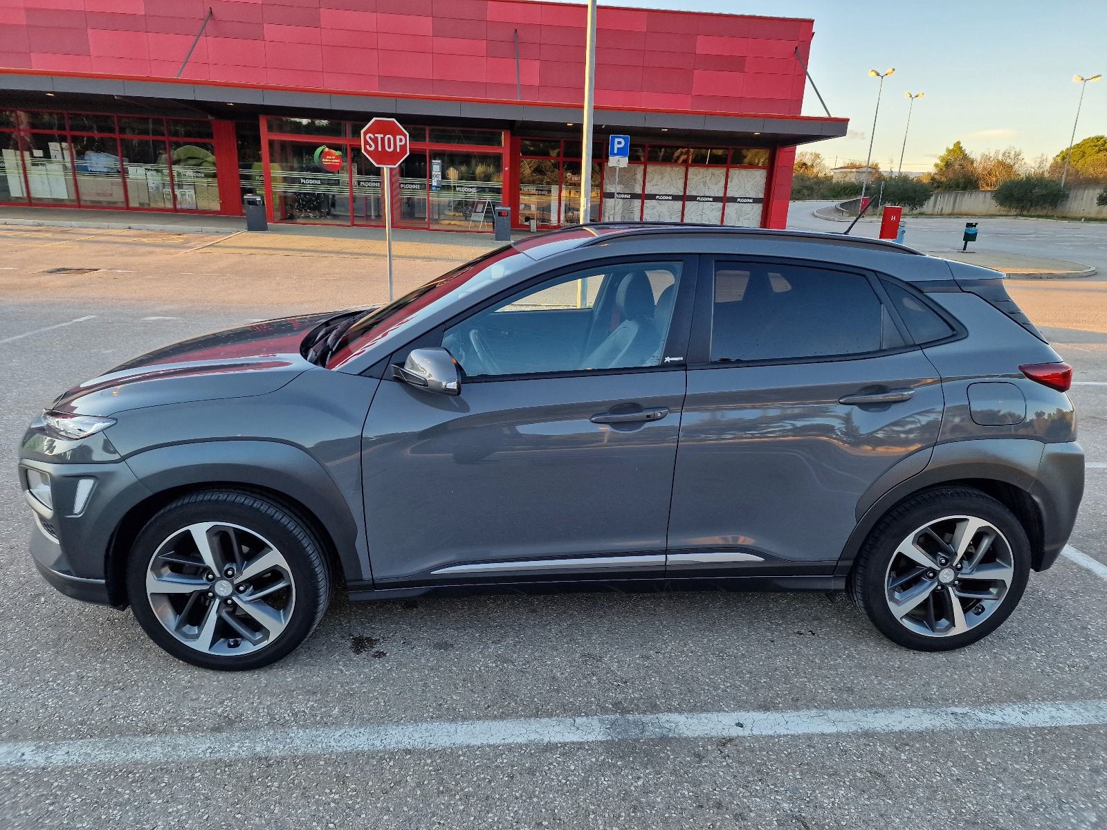 Hyundai Kona XPossible/Veliki servis! Bez ulaganja, fotografija 3