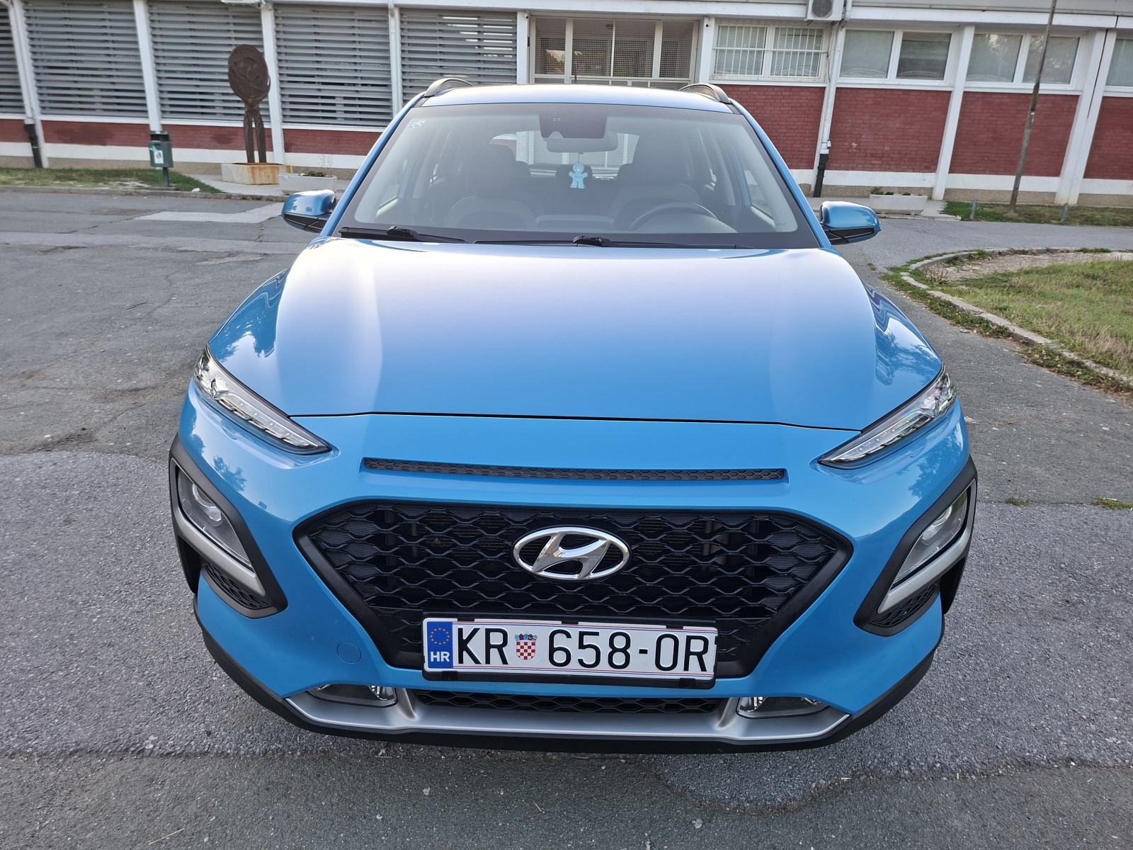 Hyundai Kona 1,6 CRDI * odlično stanje * kompletna servisna ovlaštenog, fotografija 5