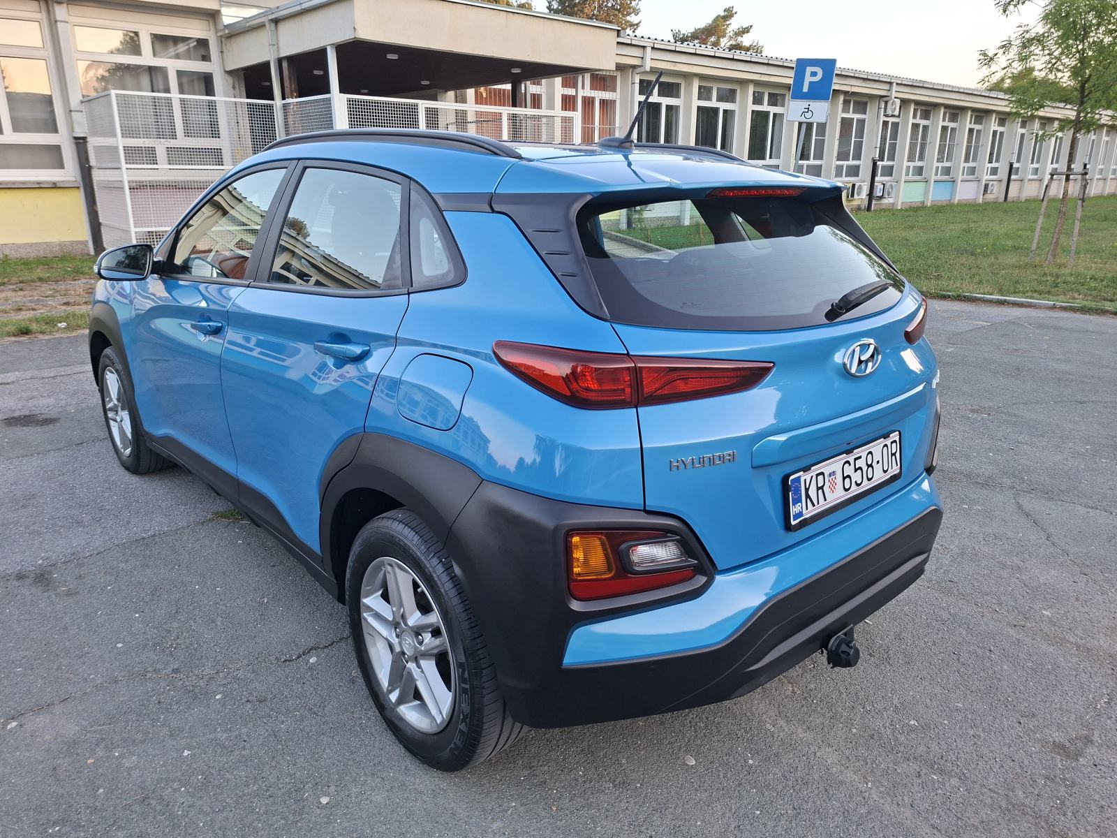 Hyundai Kona 1,6 CRDI * odlično stanje * kompletna servisna ovlaštenog, fotografija 2