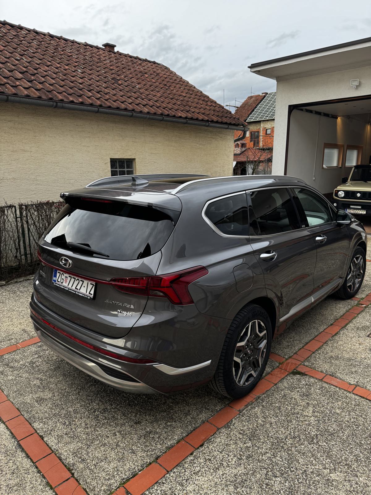 Hyundai Santa Fe phev Signature ful oprema Cijena novoga 64000e, fotografija 2