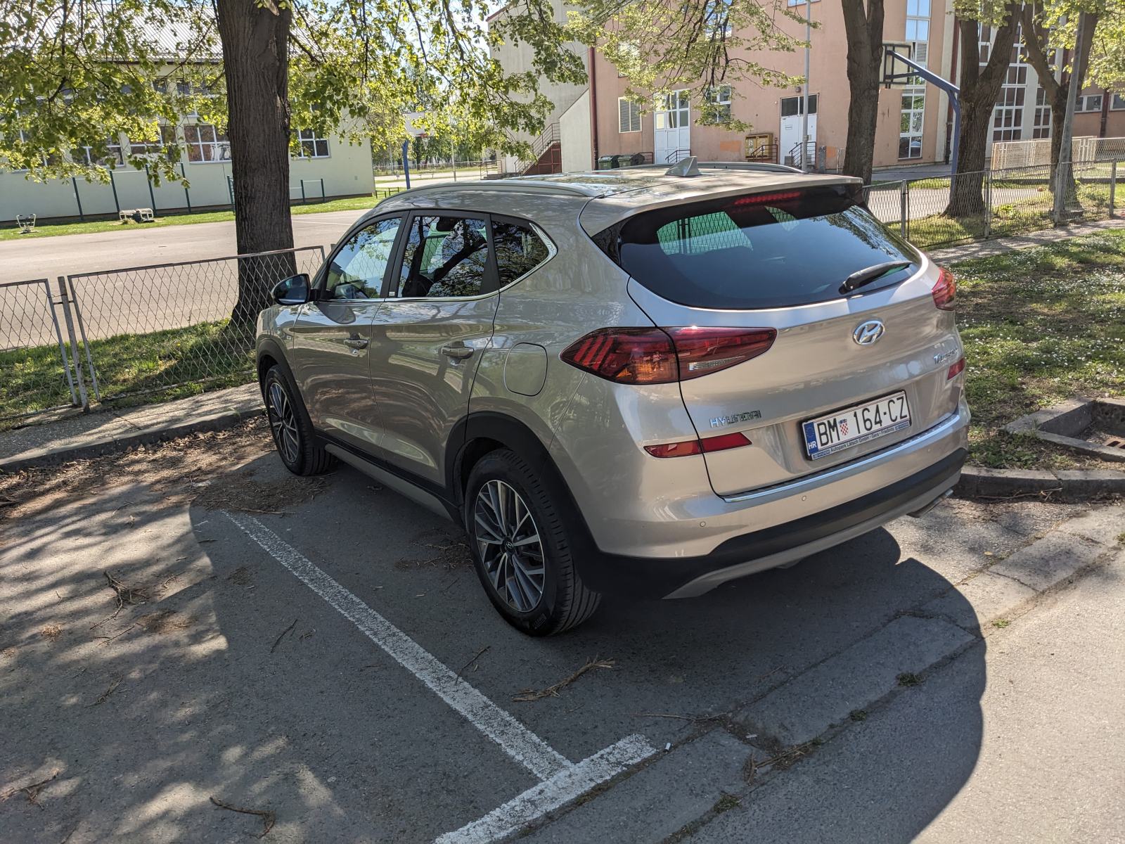 Hyundai Tucson 1,6 CRDi 136ks | Navi | Park | Alu 18 + Alu 17 | Temp, fotografija 4