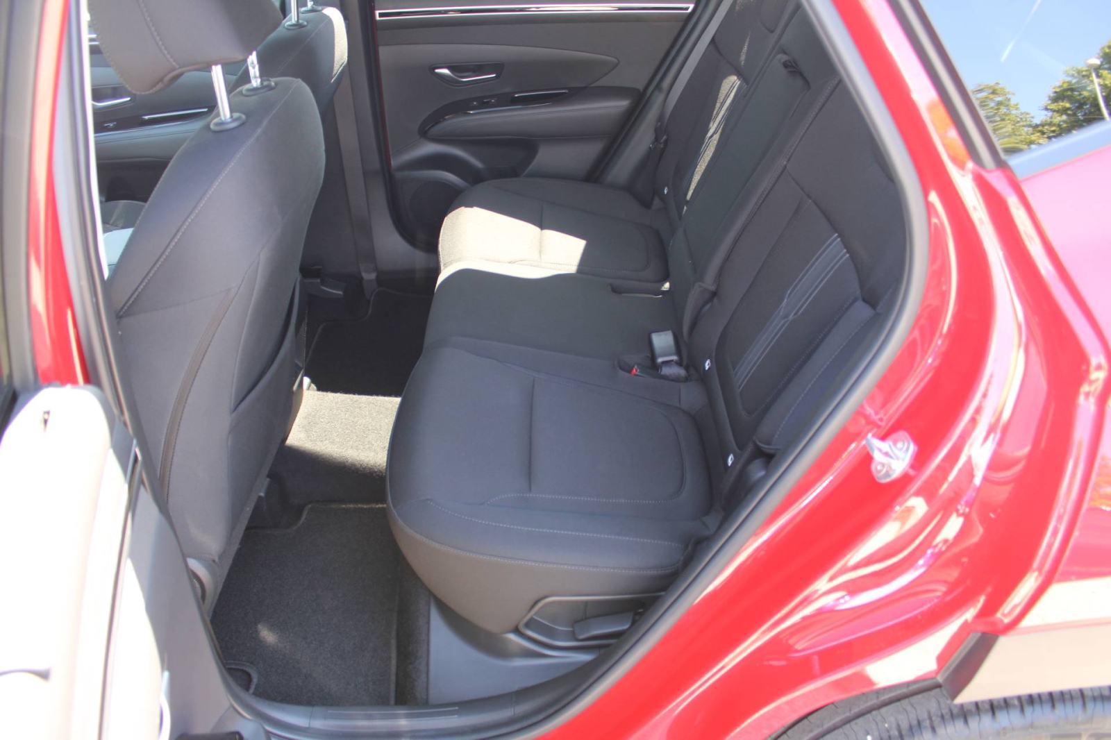 Hyundai Tucson 1.6 CRDi AUTOMATIK *LED, NAVIGACIJA, KAMERA*, fotografija 11