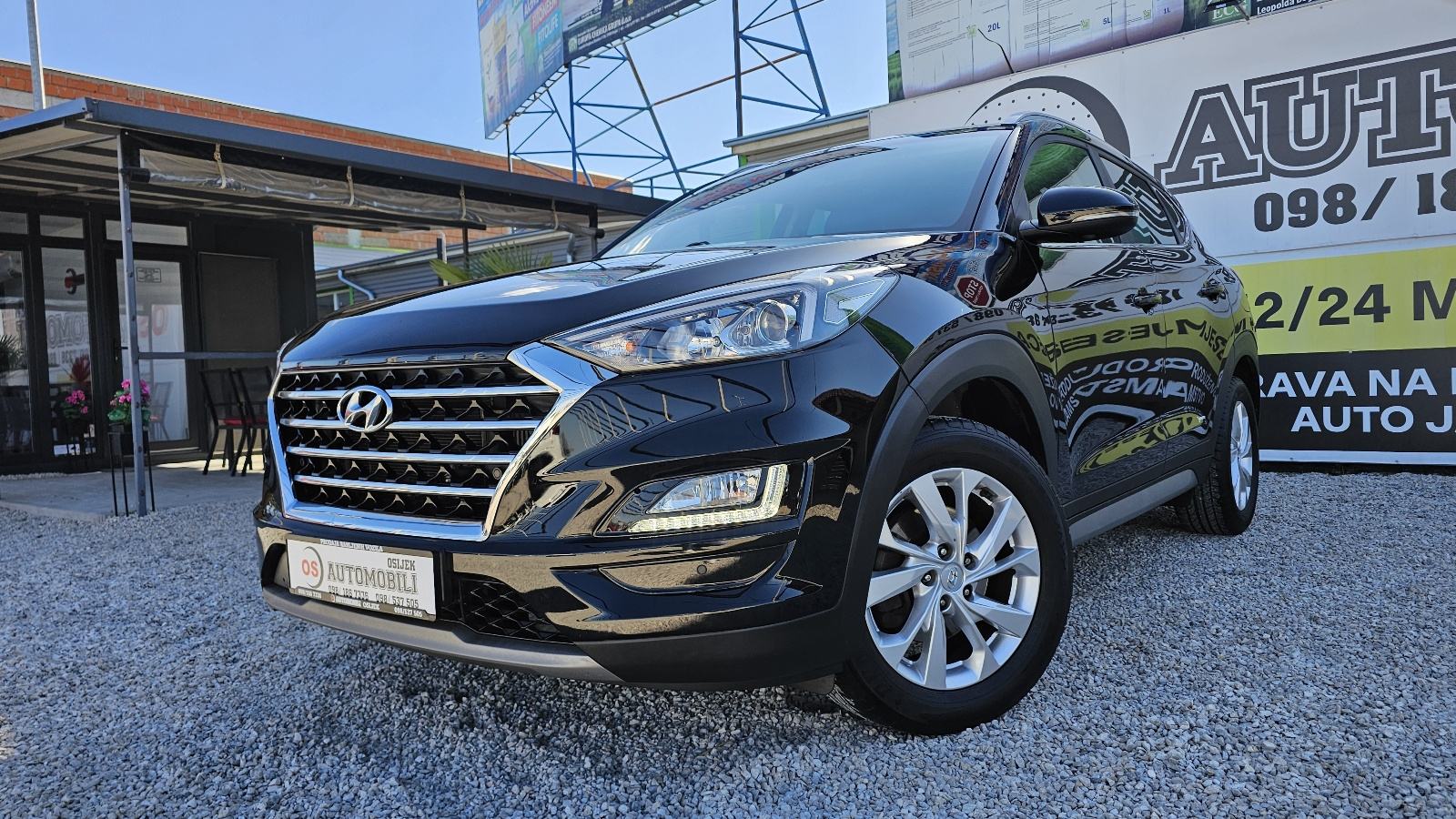 Hyundai Tucson 1,6 CRDi,CLIMATRONIC,LED,KAMERA,ALU,TEMPOMAT,JAMSTVO, pogled izvana - slika 1