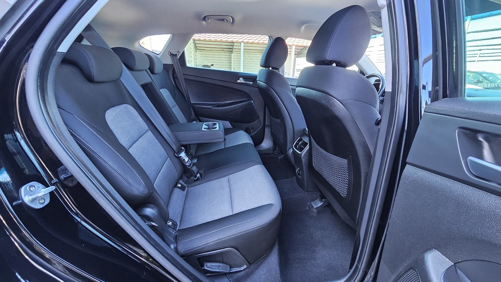 Hyundai Tucson 1,6 CRDi,CLIMATRONIC,LED,KAMERA,ALU,TEMPOMAT,JAMSTVO, fotografija 11