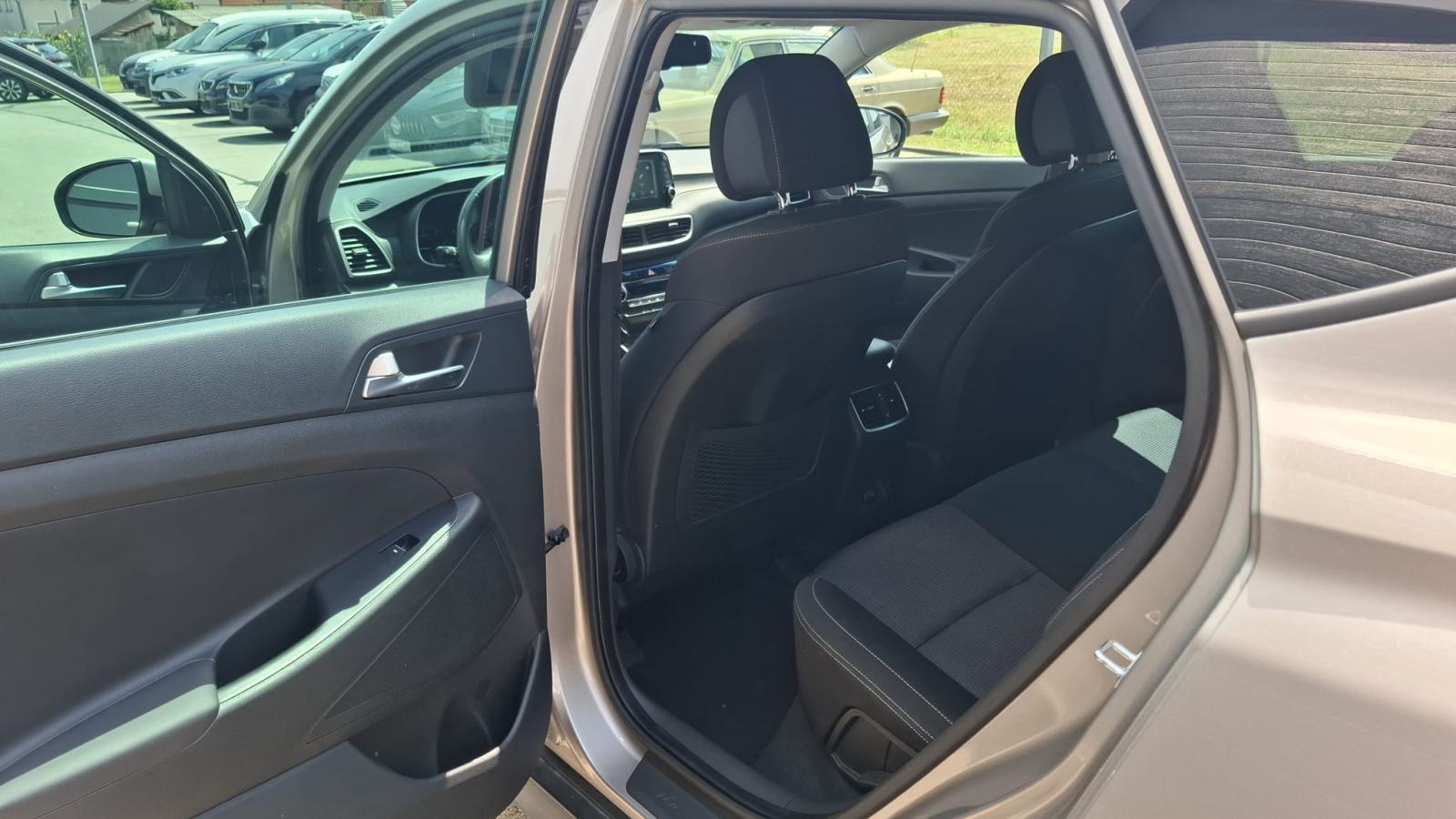 Hyundai Tucson 1,6 CRDi hibrid 48 v, fotografija 11