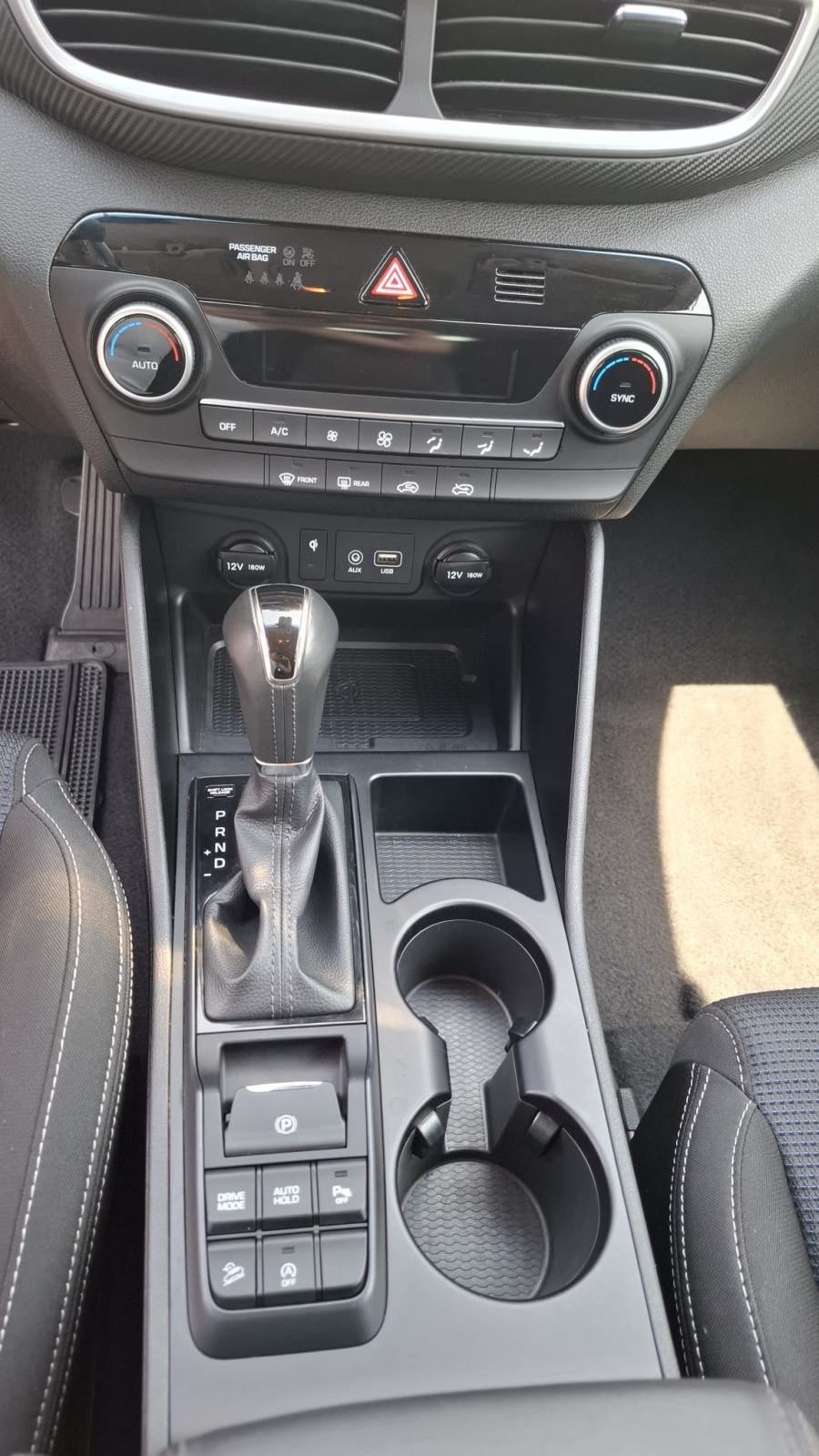 Hyundai Tucson 1,6 CRDi hibrid 48 v, fotografija 16