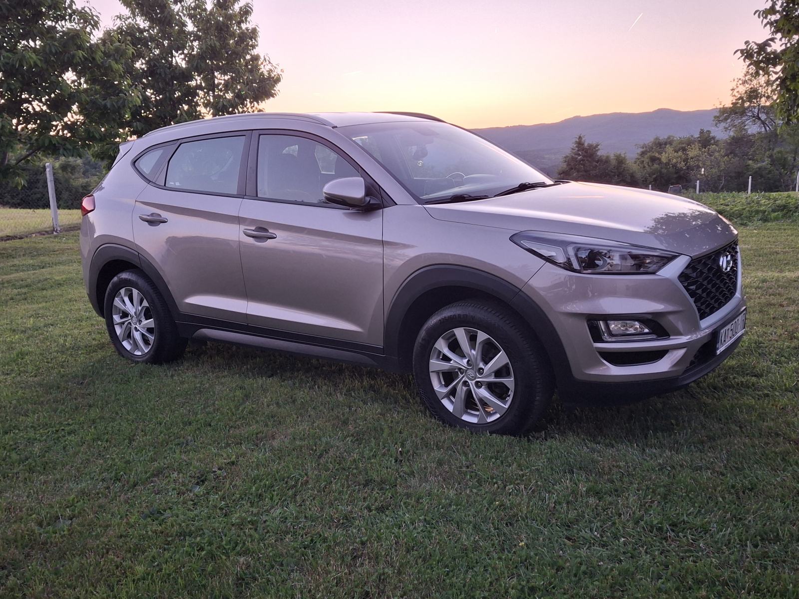 Hyundai Tucson 1,6 CRDi, NOVI KUPLJEN U HR, NAVI,KAMERA, SERVISNA, fotografija 3