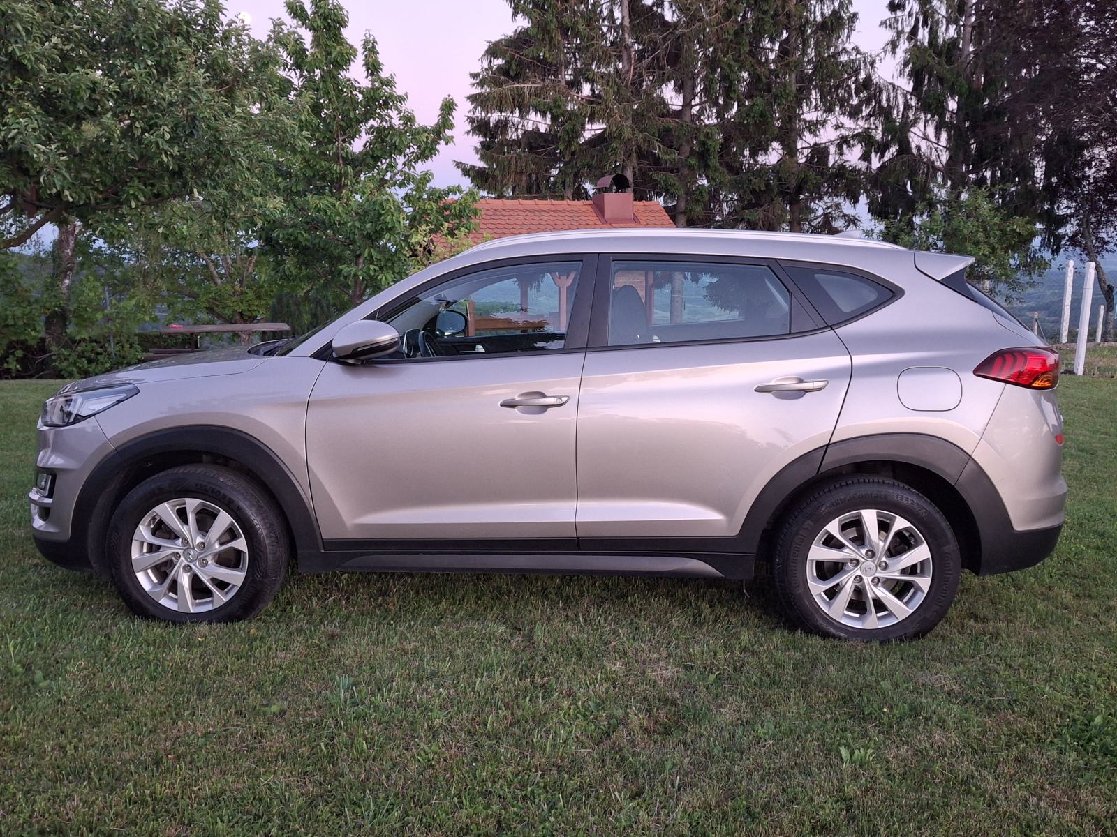 Hyundai Tucson 1,6 CRDi, NOVI KUPLJEN U HR, NAVI,KAMERA, SERVISNA, fotografija 2