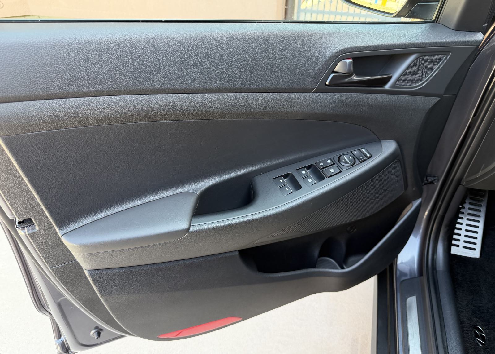 Hyundai Tucson 1.6 CRDI N-LINE automatik...NAVIGACIJA...KAMERA...ALU.., fotografija 16