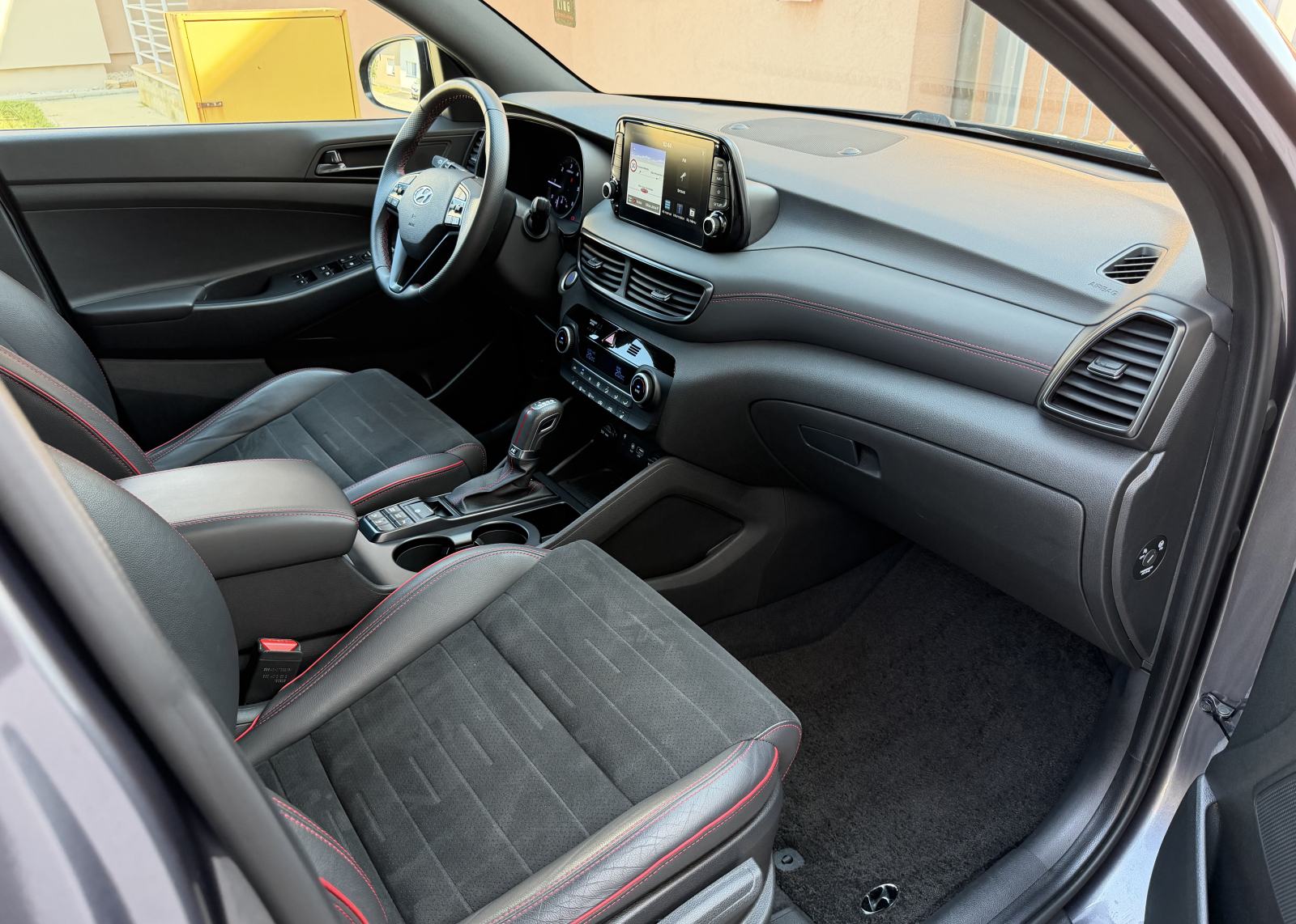 Hyundai Tucson 1.6 CRDI N-LINE automatik...NAVIGACIJA...KAMERA...ALU.., fotografija 11