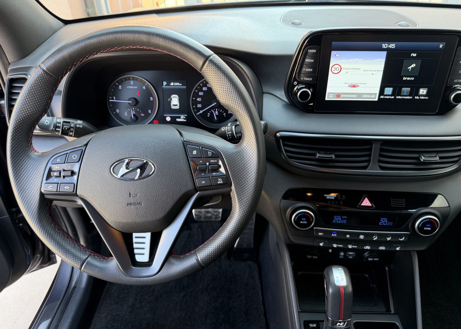 Hyundai Tucson 1.6 CRDI N-LINE automatik...NAVIGACIJA...KAMERA...ALU.., fotografija 14