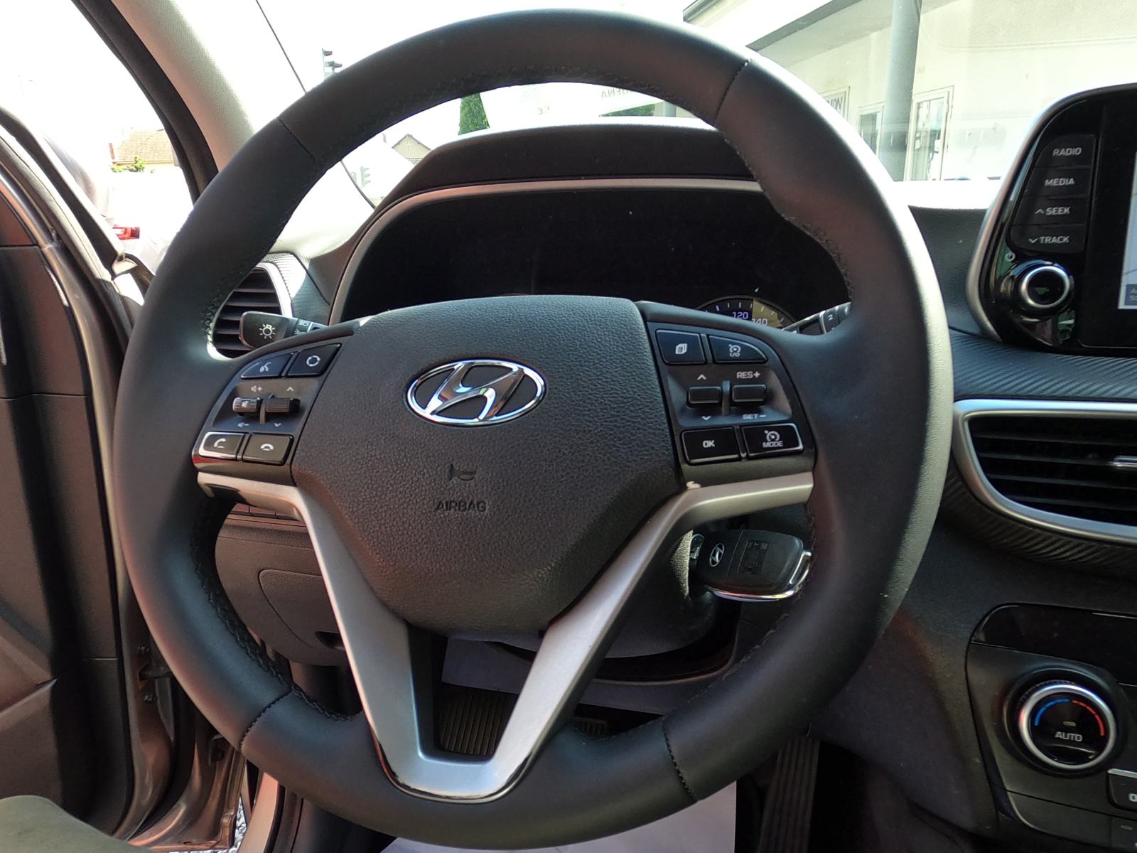 Hyundai Tucson 1,6 CRDi I Navi I Park. kamera I, fotografija 14