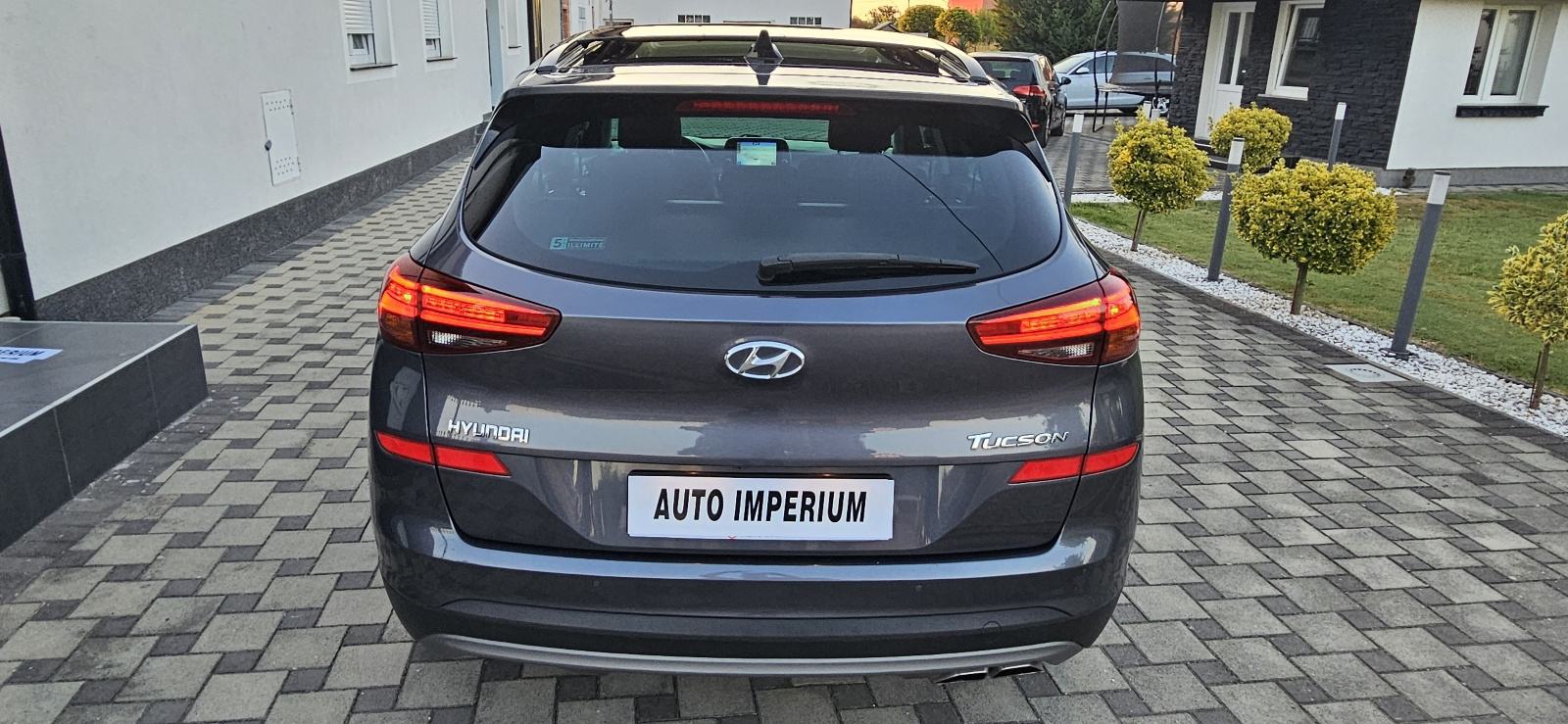 Hyundai Tucson 1,6 CRDi NAVY-STYLE-PANORAMA-1.VLASNIK-KAO NOV, fotografija 6