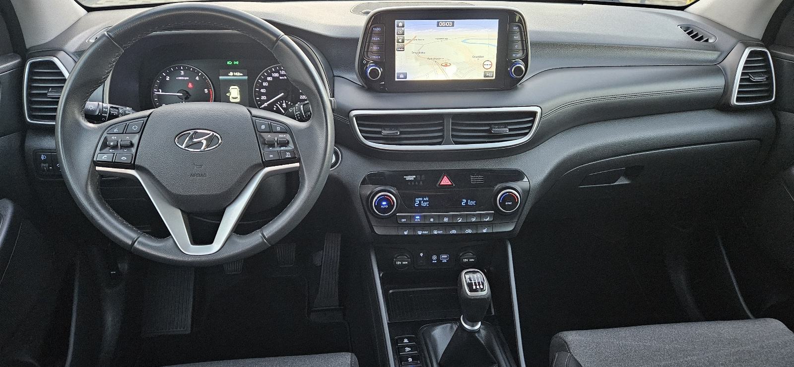 Hyundai Tucson 1,6 CRDi NAVY-STYLE-PANORAMA-1.VLASNIK-KAO NOV, fotografija 15
