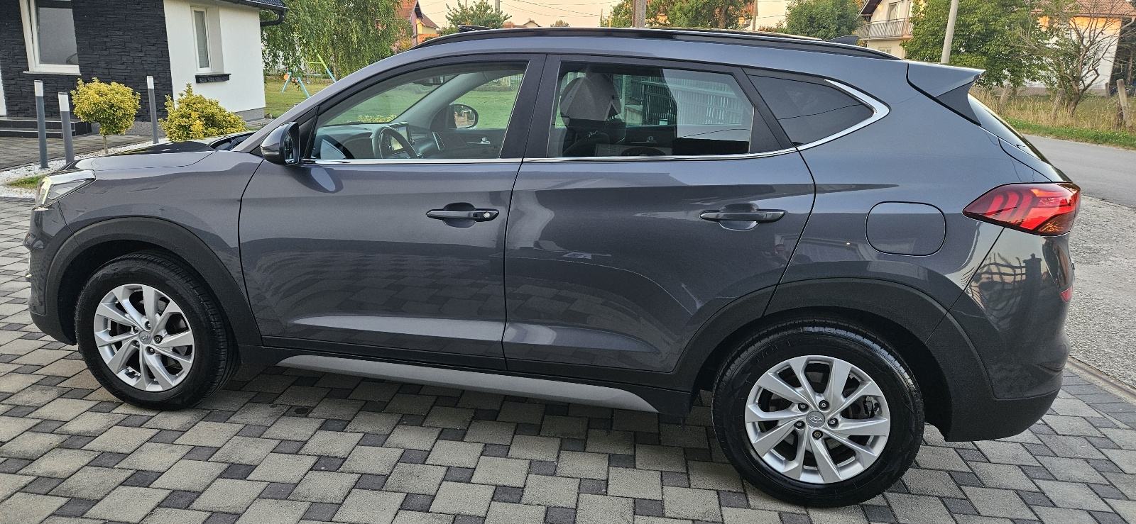 Hyundai Tucson 1,6 CRDi NAVY-STYLE-PANORAMA-1.VLASNIK-KAO NOV, fotografija 20