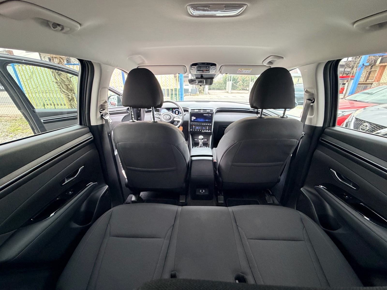 Hyundai Tucson 1,6 CRDi*SAMO 15.000km*ODLIČNO STANJE*, fotografija 19