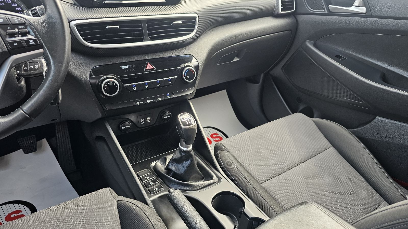 Hyundai Tucson 1,6 CRDi,KLIMA,TEMPOMAT,P.KAMERA,ALU17,ODLIČAN,JAMSTVO, fotografija 15