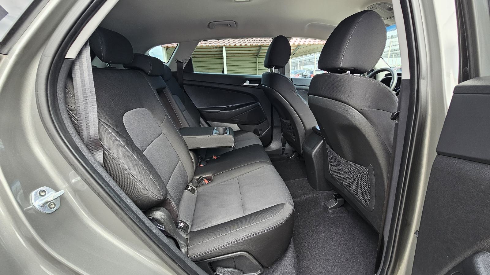 Hyundai Tucson 1,6 CRDi,KLIMA,TEMPOMAT,P.KAMERA,ALU17,ODLIČAN,JAMSTVO, fotografija 9
