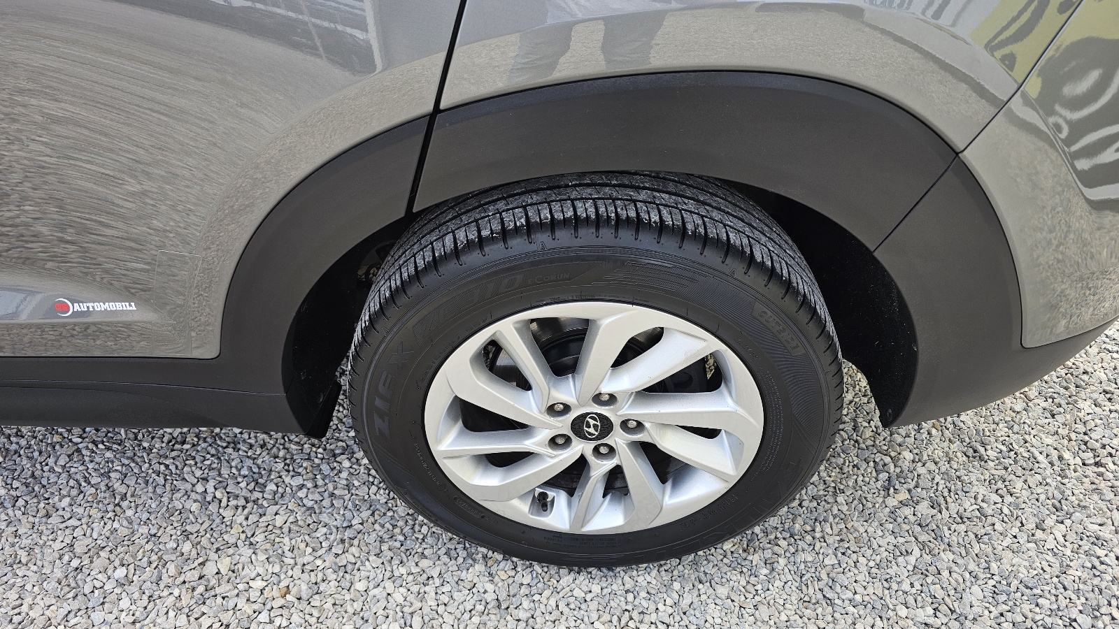 Hyundai Tucson 1,6 CRDi,KLIMA,TEMPOMAT,P.KAMERA,ALU17,ODLIČAN,JAMSTVO, pogled izvana - slika 3