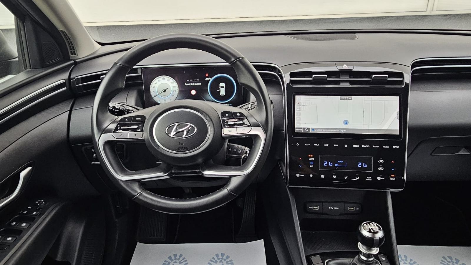 Hyundai Tucson 1,6 CRDi Style Navi 102000 km, fotografija 8