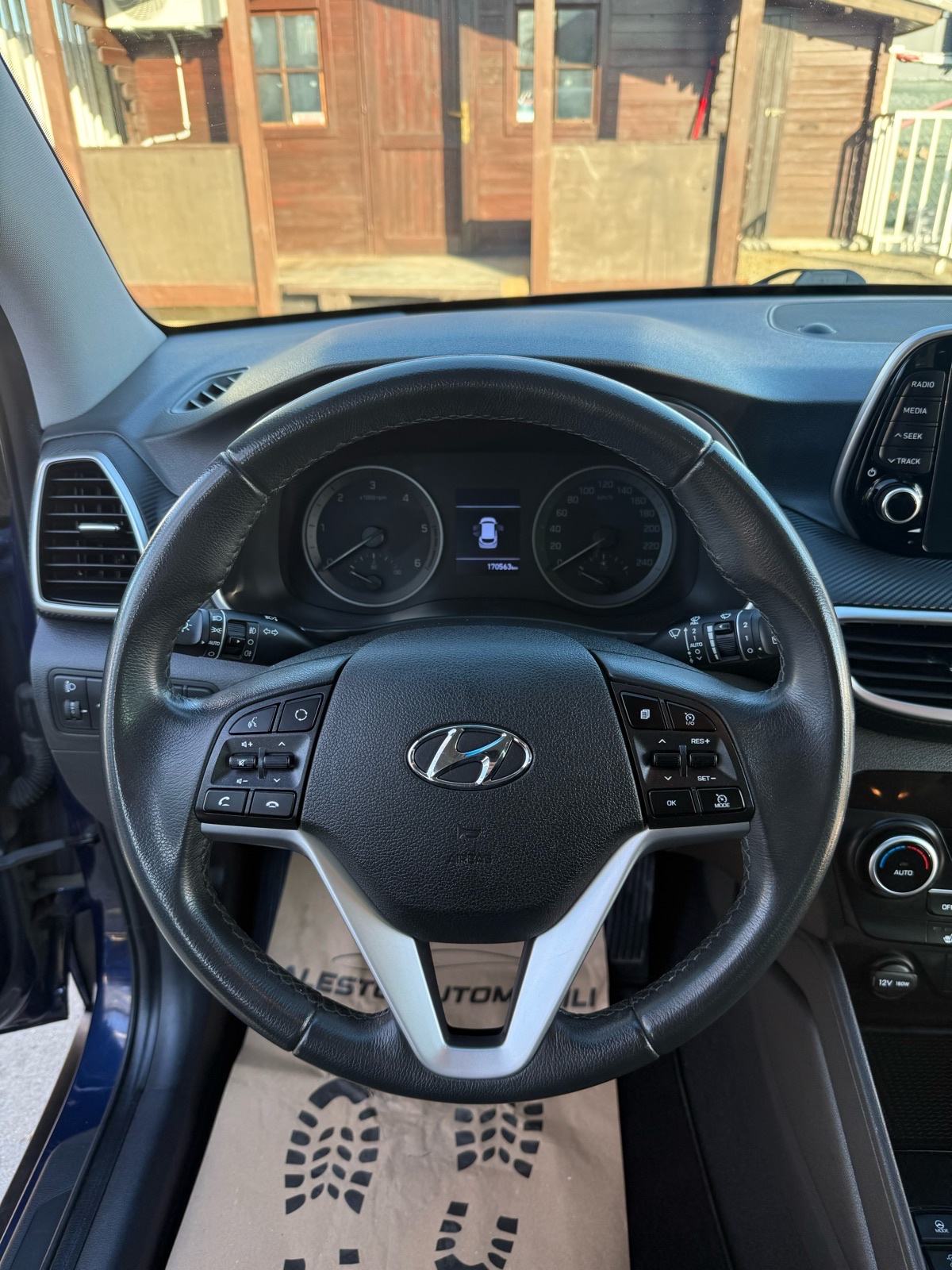 Hyundai Tucson 1,6 CRDi,Top stanje, fotografija 16