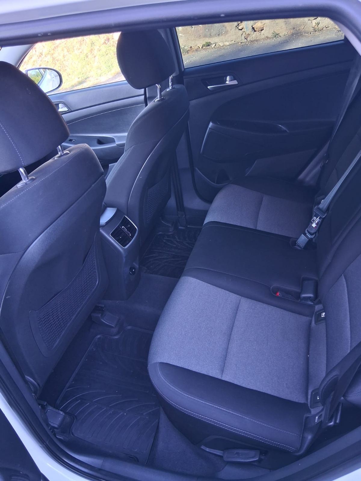 Hyundai Tucson 1,6 CRDi KARTICE-ZAMJENA, fotografija 6