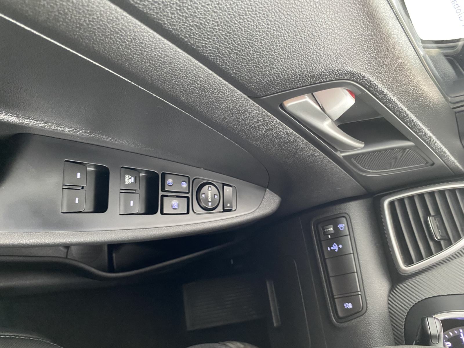 Hyundai Tucson 1.6 GDI 2WD 97kW NEMŠKI, fotografija 14