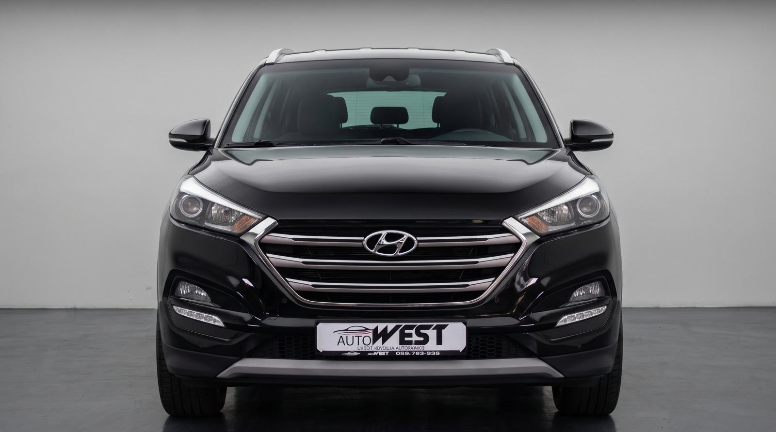 Hyundai Tucson 1,6 PREMIUM SAMO 50000 KM KAO NOV!!!!, fotografija 2