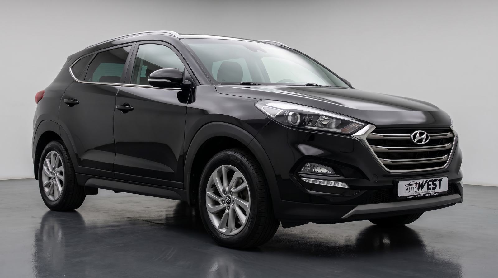 Hyundai Tucson 1,6 PREMIUM SAMO 50000 KM KAO NOV!!!!, fotografija 3