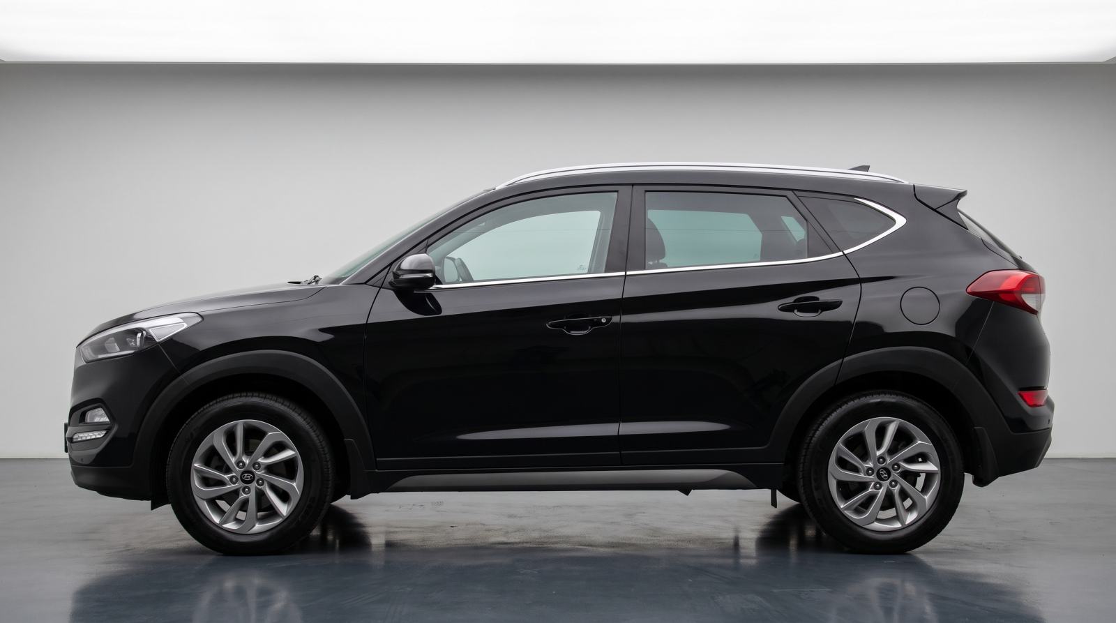 Hyundai Tucson 1,6 PREMIUM SAMO 50000 KM KAO NOV!!!!, fotografija 7