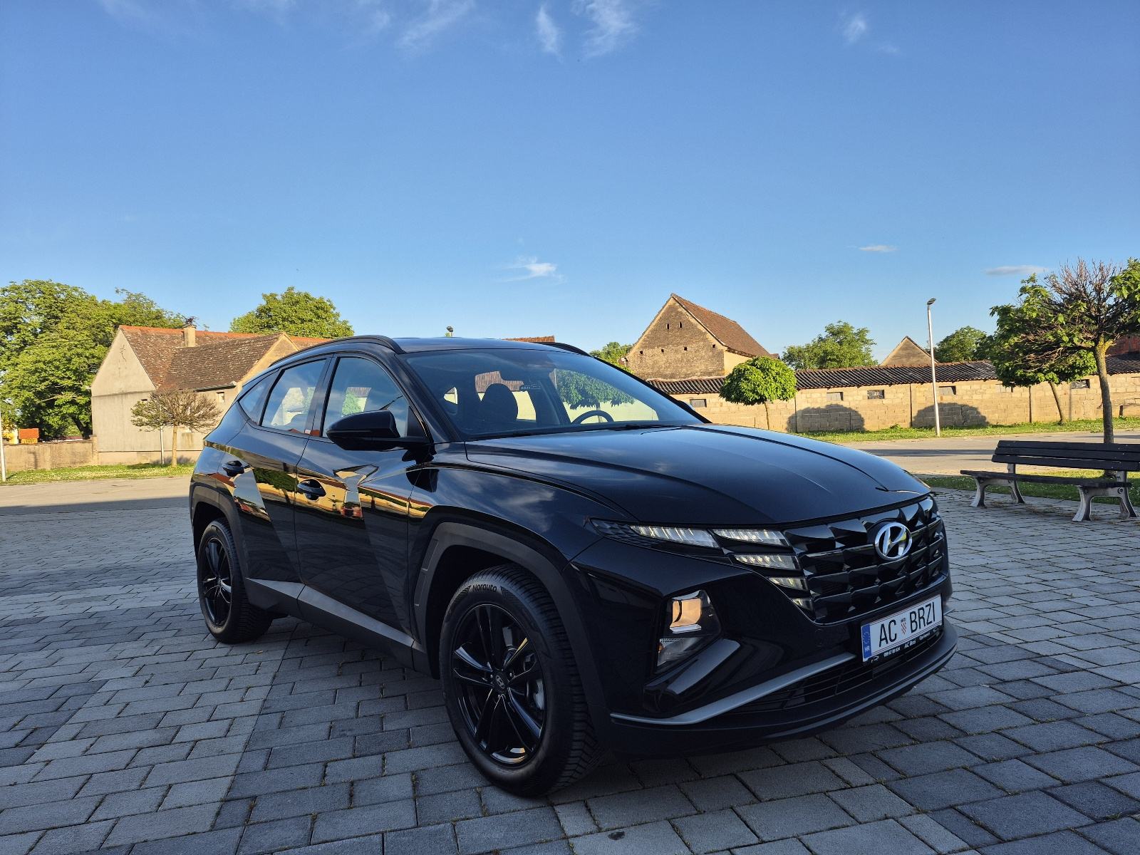 Hyundai Tucson 1,6 Benzin 110kw/150ks kamera,grijanje sjedala,senzori, fotografija 11