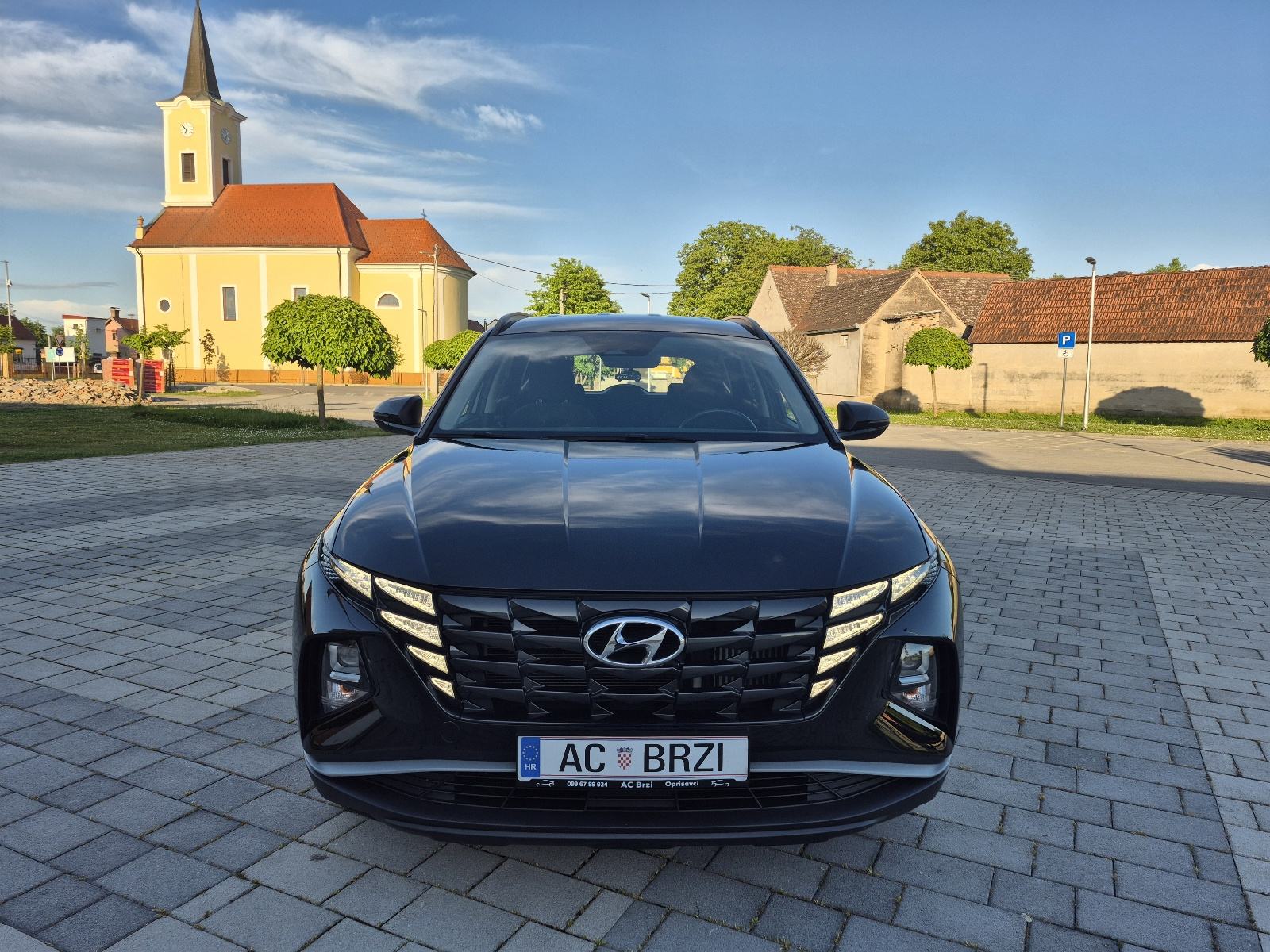 Hyundai Tucson 1,6 Benzin 110kw/150ks kamera,grijanje sjedala,senzori, fotografija 13