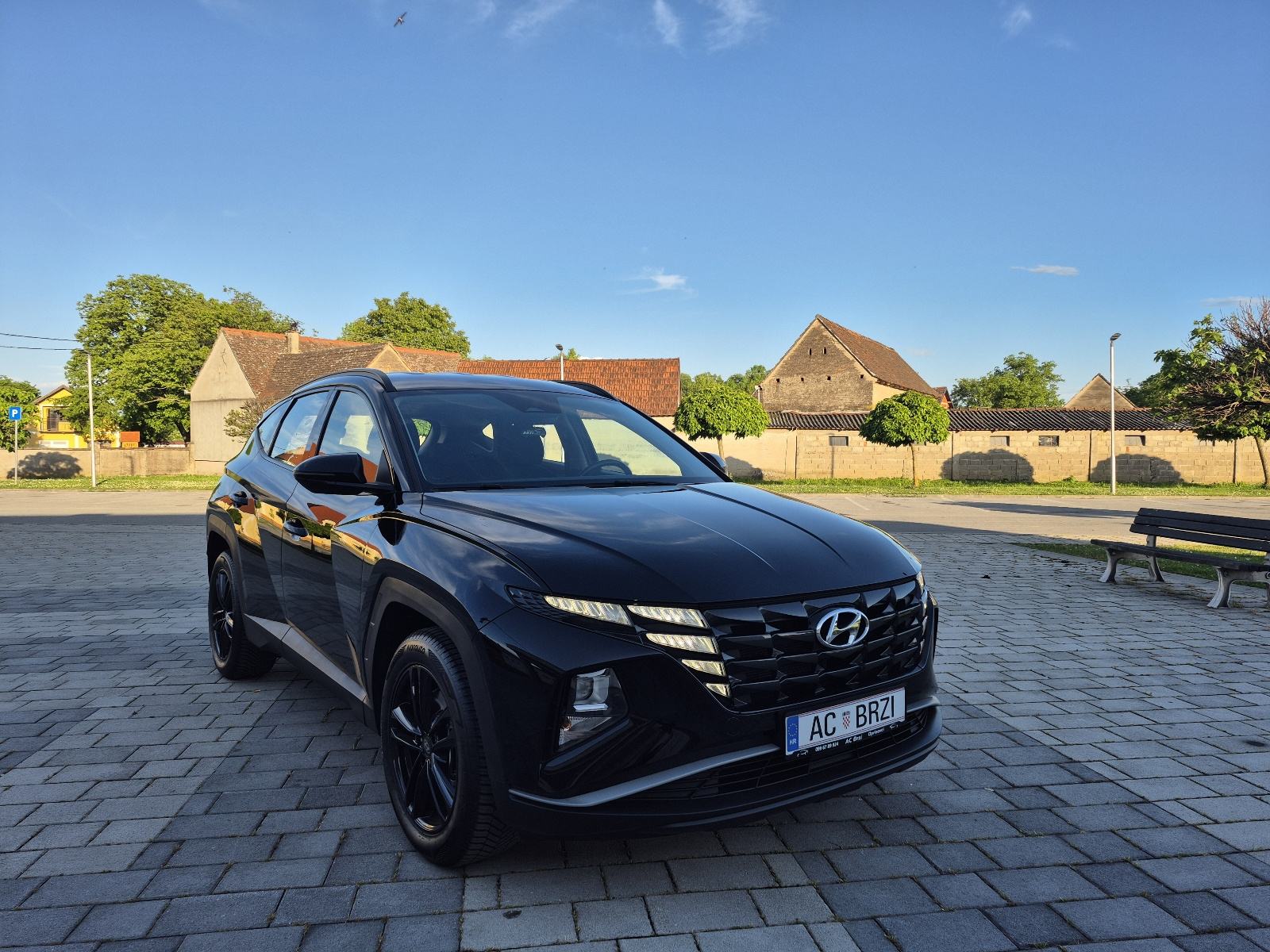 Hyundai Tucson 1,6 Benzin 110kw/150ks kamera,grijanje sjedala,senzori, fotografija 15