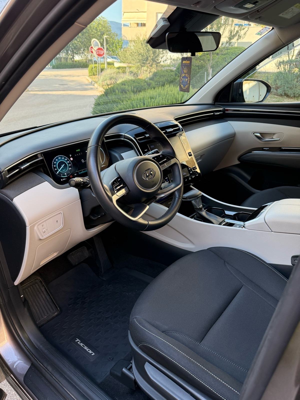 Hyundai Tucson 1,6 T-GDI Automatik, fotografija 6