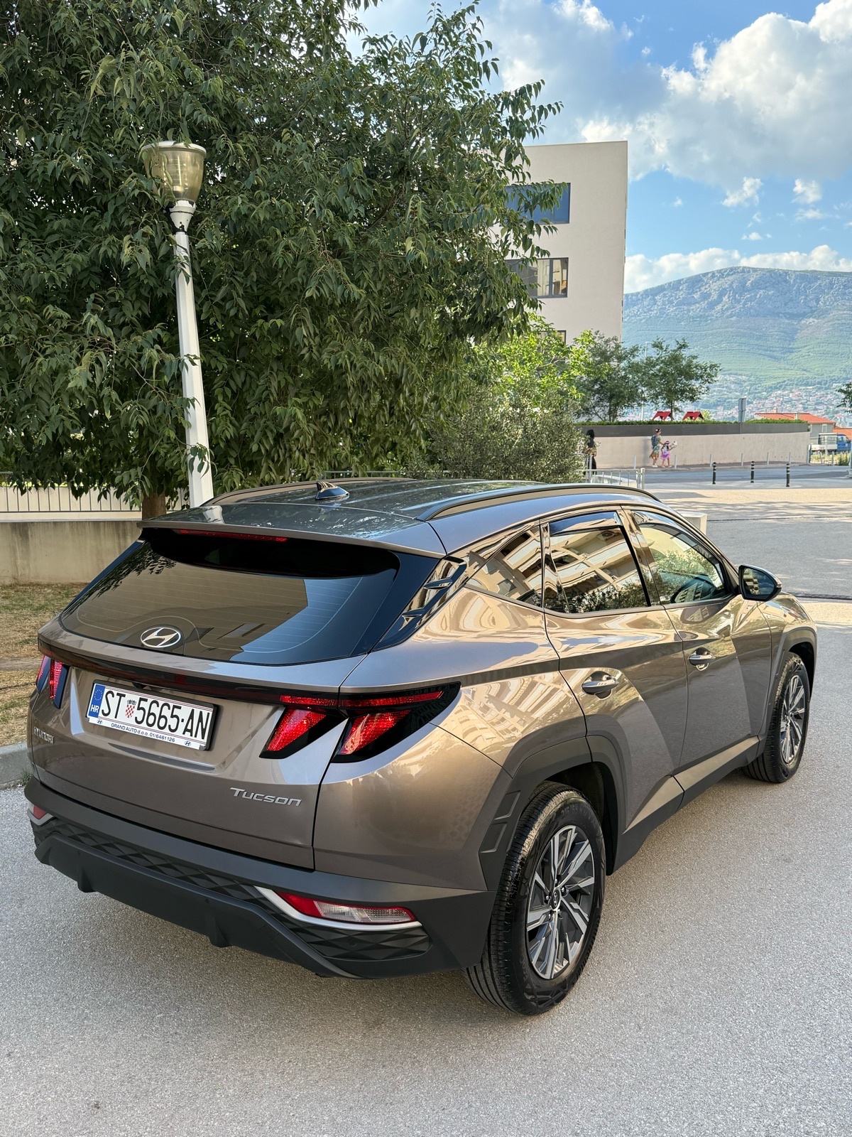 Hyundai Tucson 1,6 T-GDI Automatik, fotografija 2