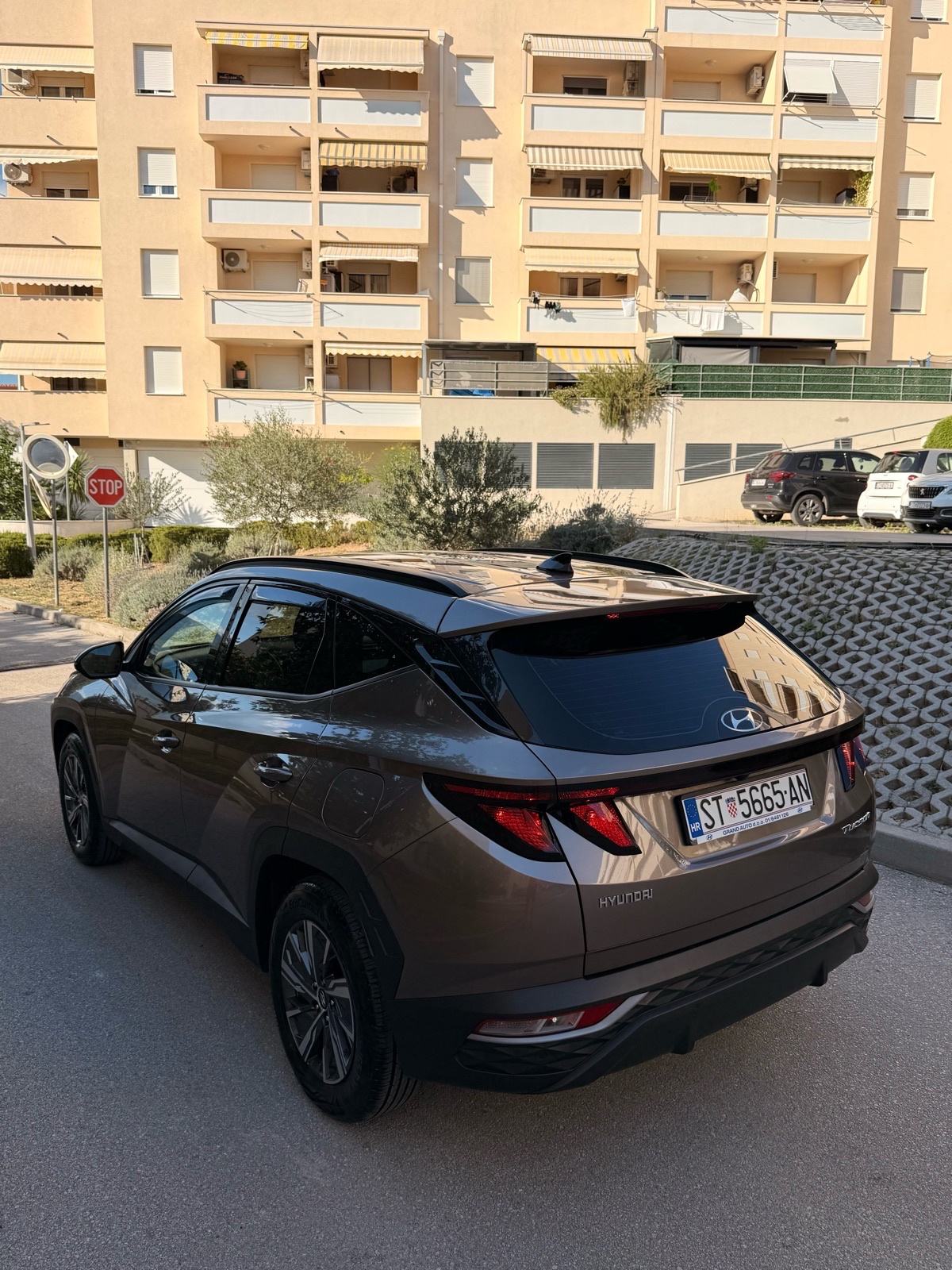 Hyundai Tucson 1,6 T-GDI Automatik, fotografija 4