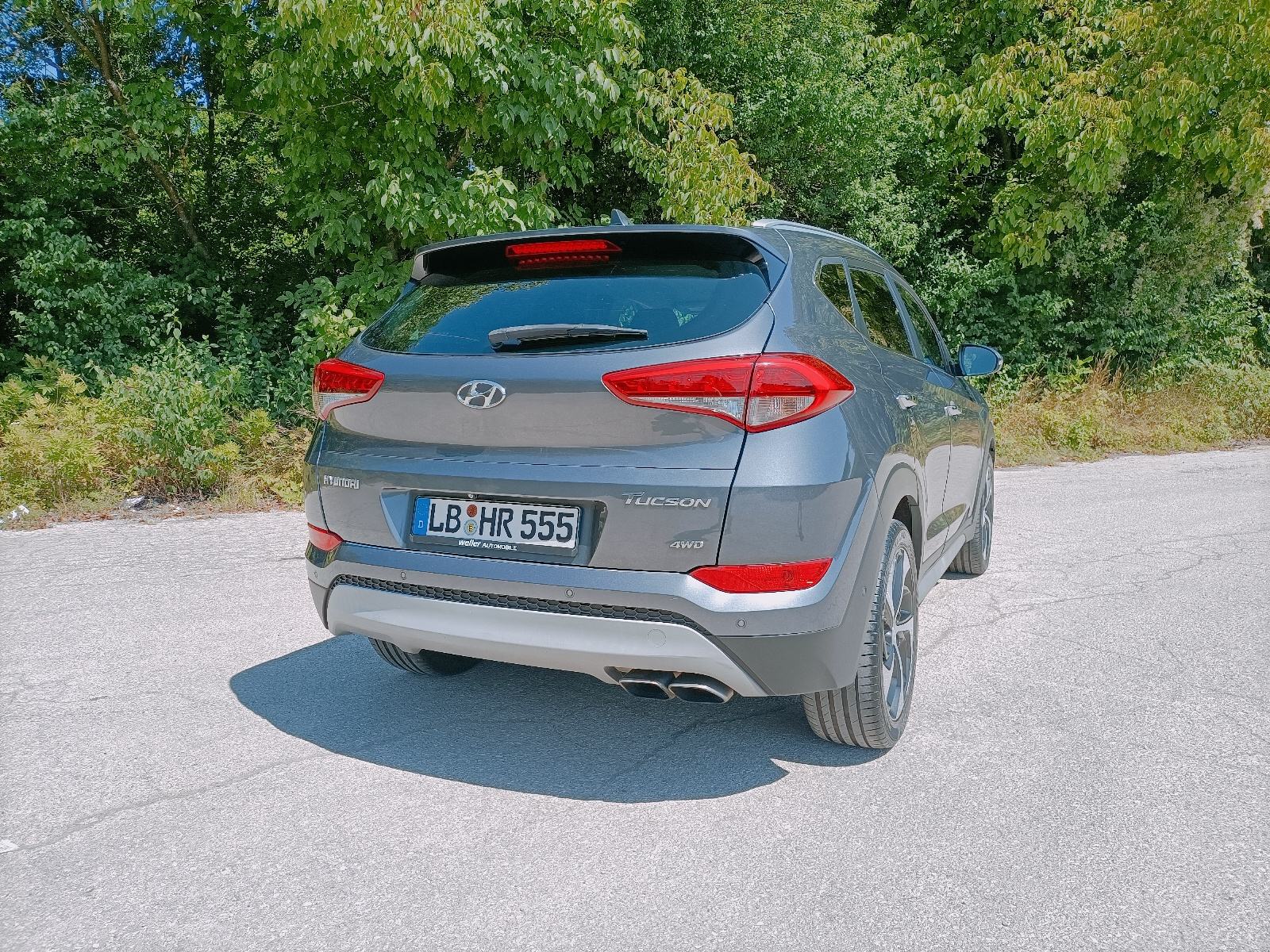 Hyundai Tucson 1,6gdi 4x4 ** Premium * FULL * webasto * servisna **, pogled izvana - slika 5