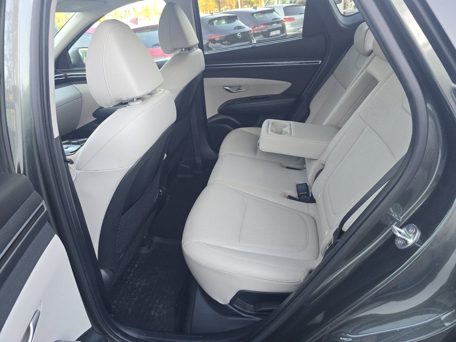 Hyundai Tucson 1,6T automatik, fotografija 10