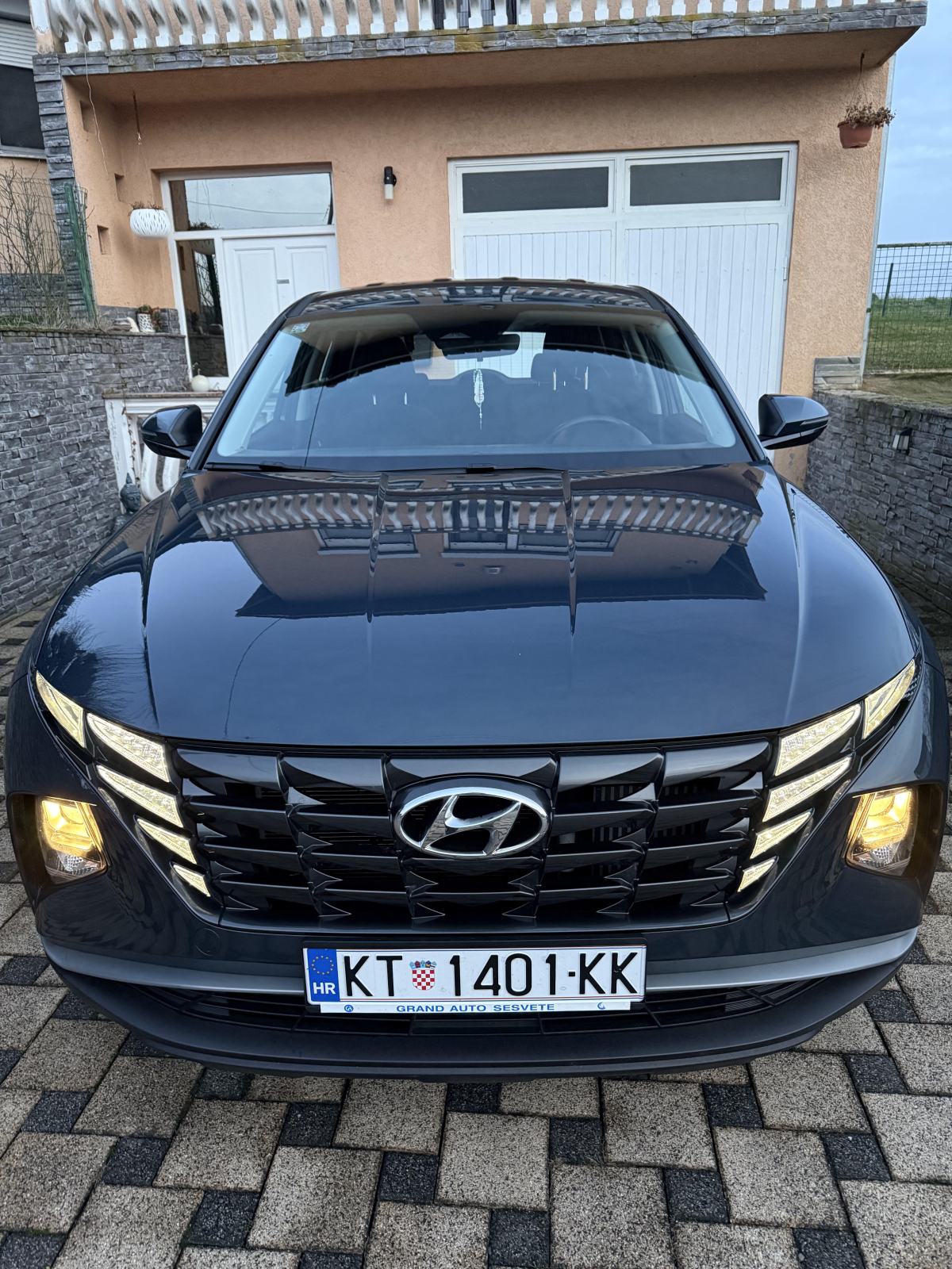 Hyundai Tucson 1,6T registriran do 7/27, fotografija 1