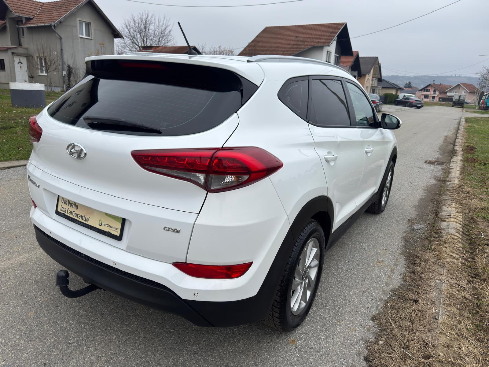 Hyundai Tucson 1.7 CRDi-2017god.md-CLIMATRONIC-media,alu,xenon,KARTICE, fotografija 7