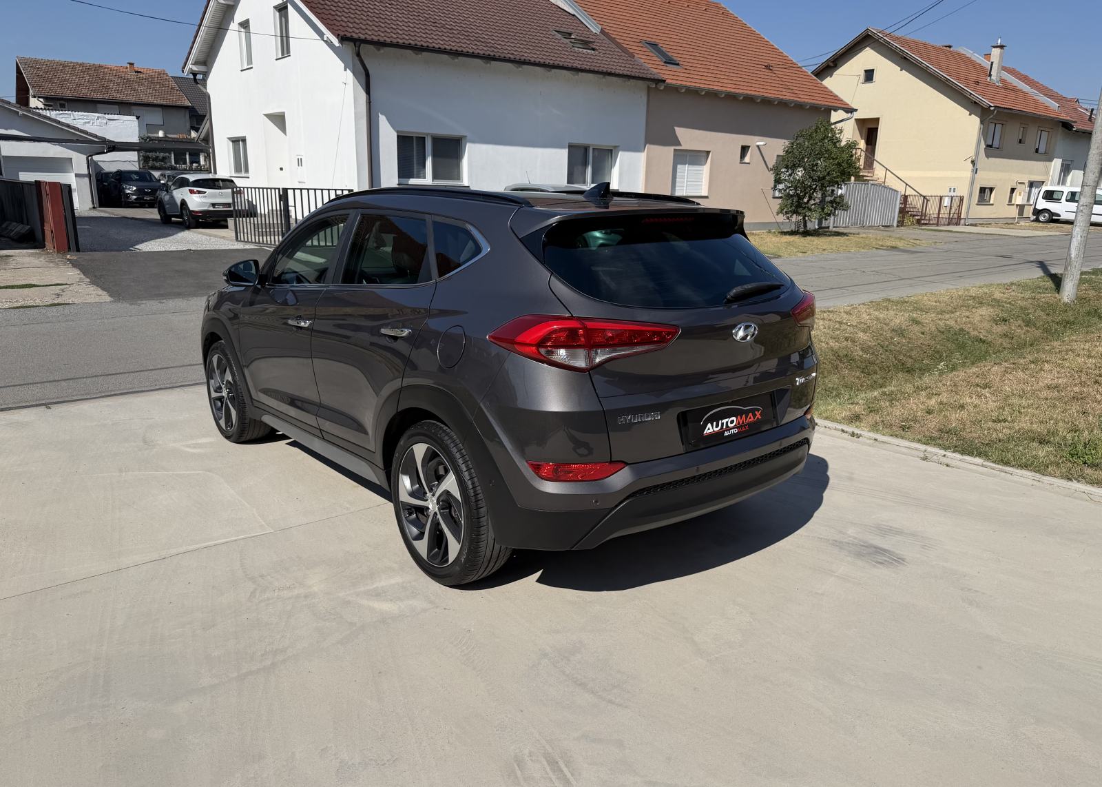 Hyundai Tucson 1.7 CRDi AUTOMATIK...104 KW...NAVI...KOŽA...PANORAMA..., fotografija 7