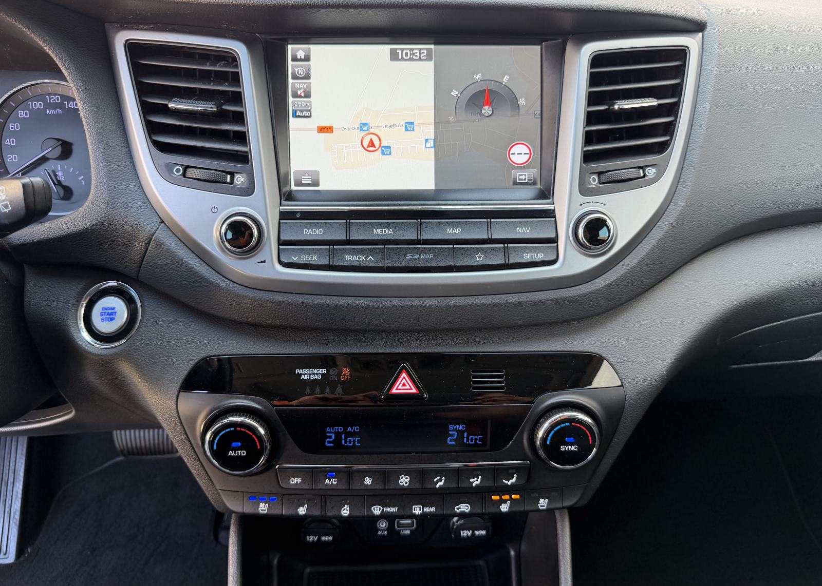 Hyundai Tucson 1.7 CRDi AUTOMATIK...104 KW...NAVI...KOŽA...PANORAMA..., fotografija 14