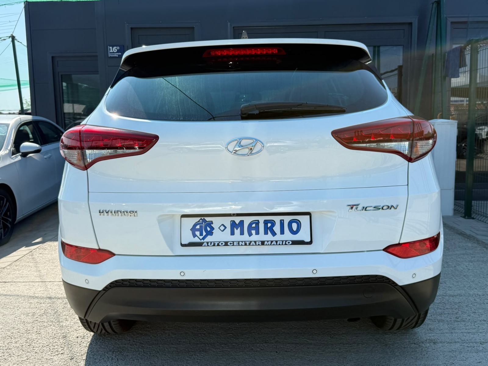 Hyundai Tucson 1,7 CRDi AUTOMATIK °KAMERA°NAVI°KEYLESS°REG:6/2027°, fotografija 6