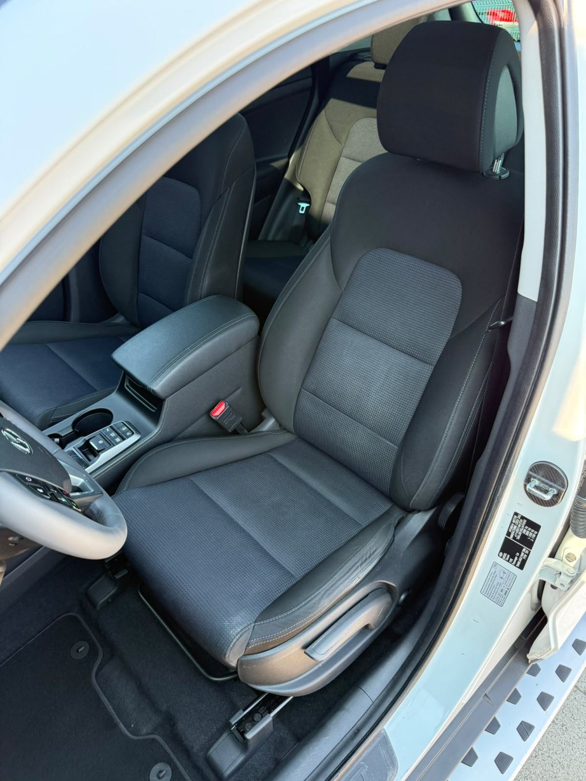 Hyundai Tucson 1,7 CRDi AUTOMATIK °KAMERA°NAVI°KEYLESS°REG:6/2027°, fotografija 13