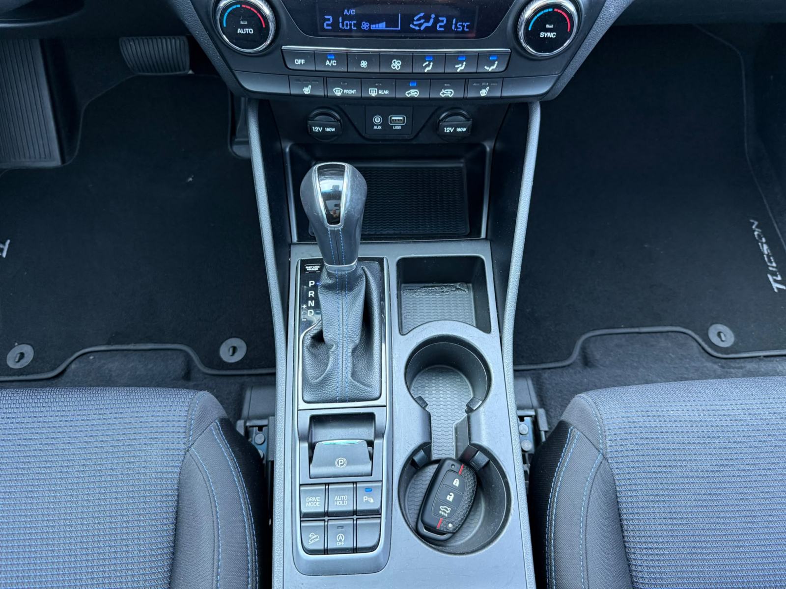 Hyundai Tucson 1,7 CRDi AUTOMATIK °KAMERA°NAVI°KEYLESS°REG:6/2027°, fotografija 12