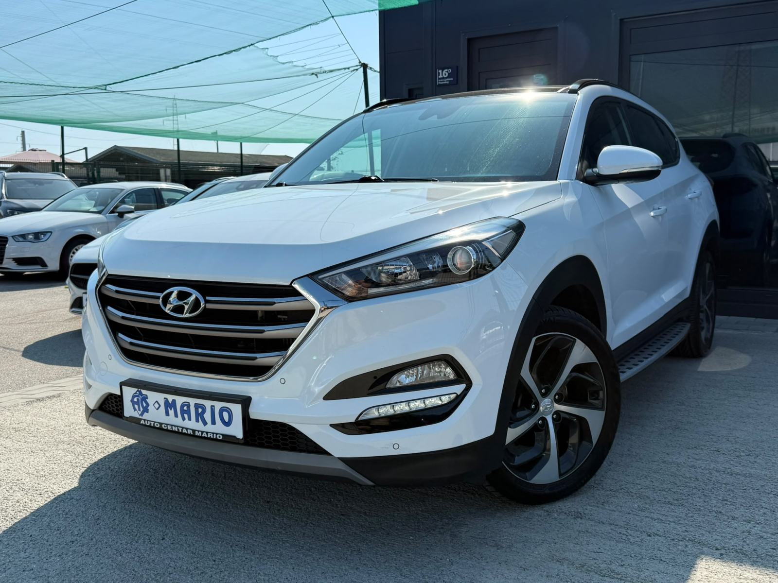 Hyundai Tucson 1,7 CRDi AUTOMATIK °KAMERA°NAVI°KEYLESS°REG:6/2027°, fotografija 1