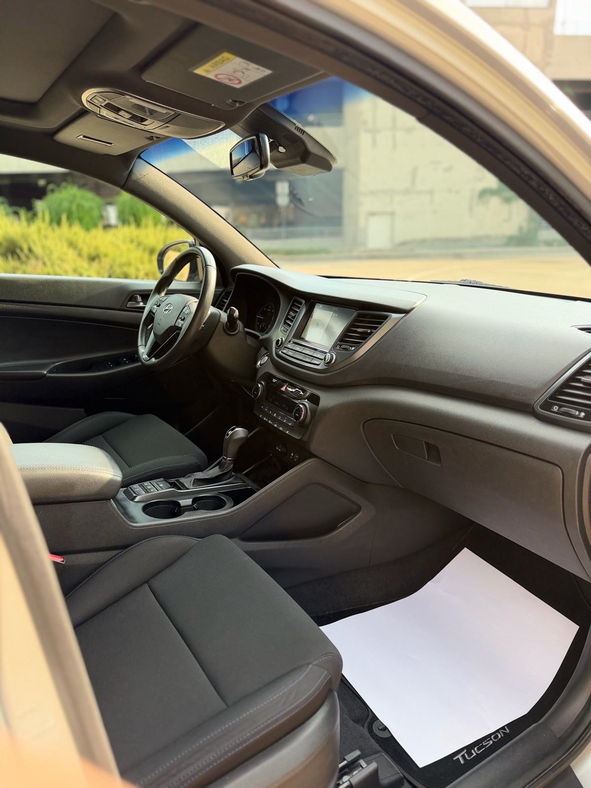 Hyundai Tucson 1.7 CRDi Automatik Pano Navi / Jamstvo, fotografija 7