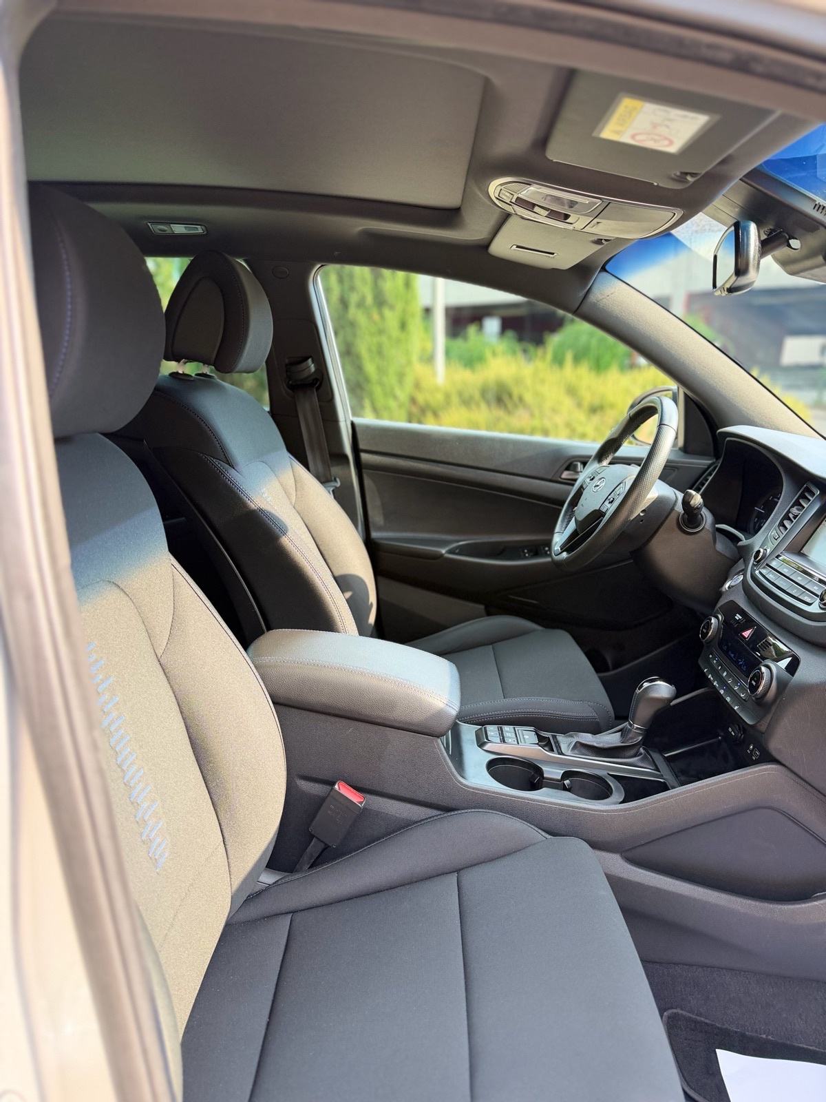 Hyundai Tucson 1.7 CRDi Automatik Pano Navi / Jamstvo, fotografija 8
