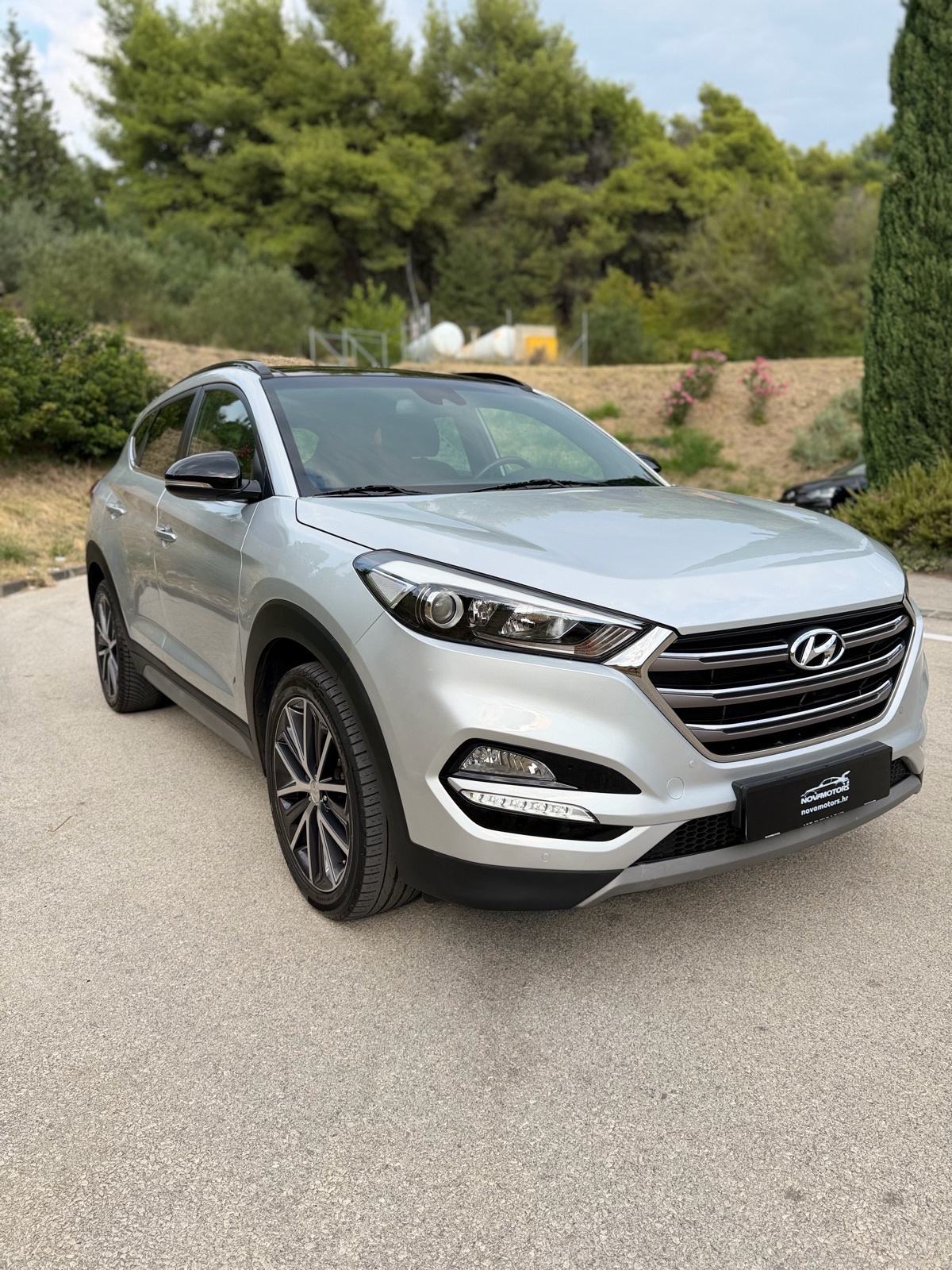 Hyundai Tucson 1.7 CRDi Automatik Pano Navi / Jamstvo, fotografija 6